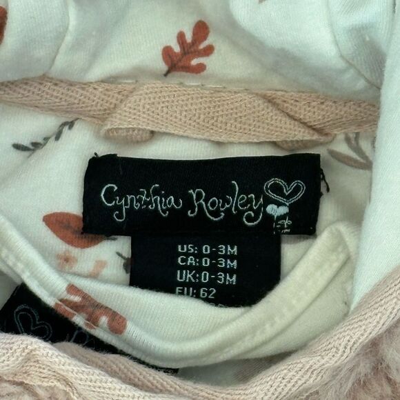 Cynthia Rowley 2 pc set Faux Fur Vest with Hood and Matching One Piece 0-3 Mo - Picture 3 of 4